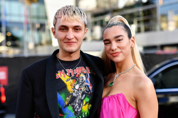 Anwar Hadid and Dua Lipa Attend the 2019 American (612×407)