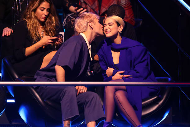 Anwar Hadid and Dua Lipa During the Mtv Emas 2019 Fcffaf