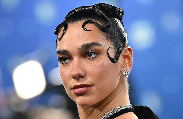 British singer-songwriter Dua Lipa arrives for the 2025 Met Gala at the Metropolitan Museum of Art on May 5 in New York. The Gala raises money for the Metropolitan Museum of Art's Costume Institute. The 2025 Met Gala is themed "Tailored for You," aligning with the Costume Institute's exhibition, "Superfine: Tailoring Black Style," set to open to the public on May 10 (612×399)