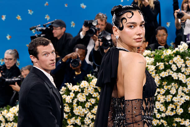 Callum Turner and Dua Lipa Attend Superfine Tailor (612×408)