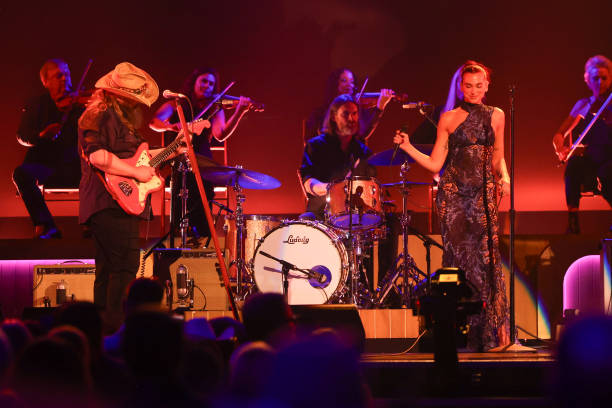 Chris Stapleton and Dua Lipa Perform Onstage