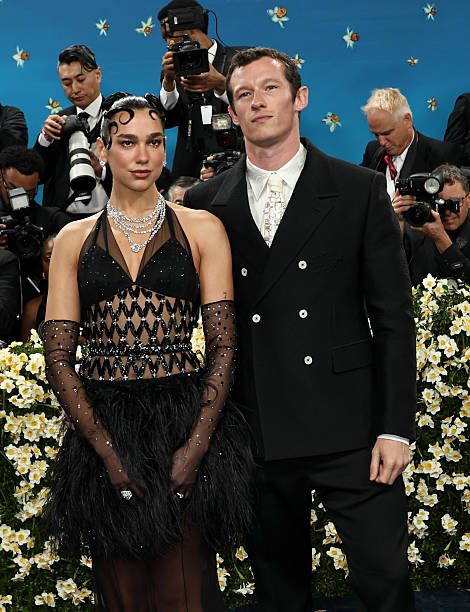 Dua Lipa and Callum Turner Attend the 2025 Met Gal Eeaebe
