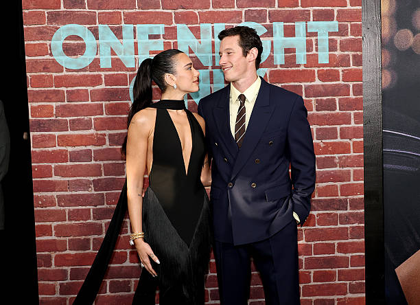 Dua Lipa and Callum Turner Attend the One Night (612×444)