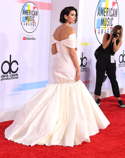 Dua Lipa Arrives at the 2018 American Music Awards