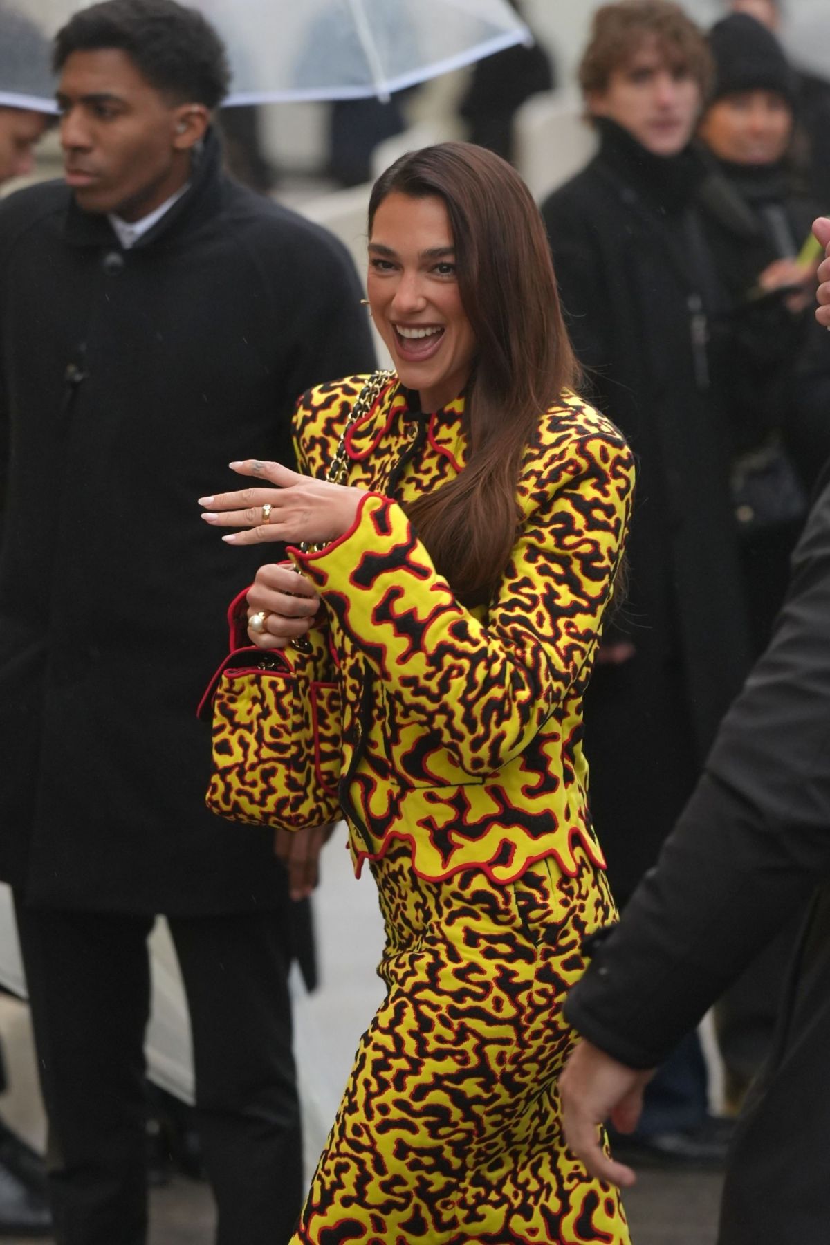 Dua Lipa at Chanel Haute Couture Week Spring Summe (1200×1800)