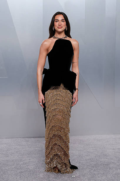 Dua Lipa at the 2026 Vanity Fair Oscar Party held at the Los Angeles County Museum of Art on March 15, 2026 in Beverly Hills, California — frame 89/107 (408×612)
