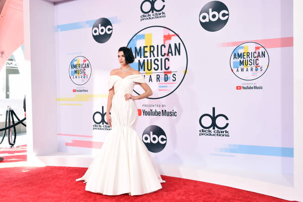 Dua Lipa Attends the 2018 American Music Awards