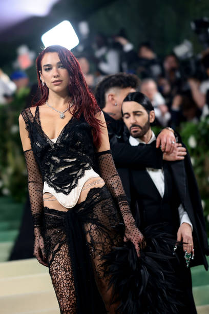 Dua Lipa attends The 2024 Met Gala Celebrating "Sleeping Beauties: Reawakening Fashion" at The Metropolitan Museum of Art on May 06, 2024 in New York City — frame 9/12 (408×612)