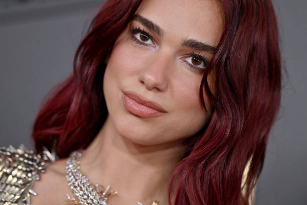 Dua Lipa attends the 66th GRAMMY Awards at Crypto.com Arena on February 04, 2024 in Los Angeles, California — frame 13/80 (612×408)