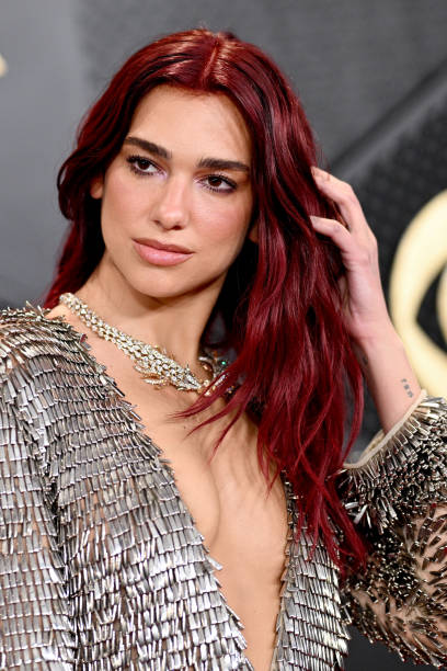 Dua Lipa attends the 66th GRAMMY Awards at Crypto.com Arena on February 04, 2024 in Los Angeles, California — frame 3/80 (408×612)