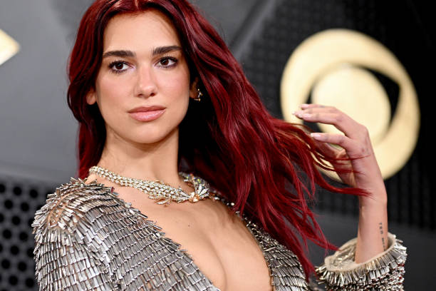 Dua Lipa attends the 66th GRAMMY Awards at Crypto.com Arena on February 04, 2024 in Los Angeles, California — frame 5/80 (612×408)