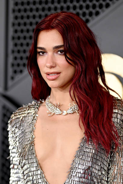 Dua Lipa attends the 66th GRAMMY Awards at Crypto.com Arena on February 04, 2024 in Los Angeles, California — frame 1/80 (408×612)