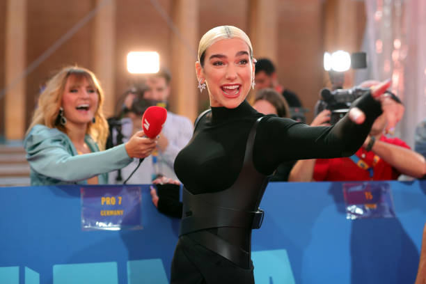 Dua Lipa Attends the Mtv Emas 2019 at Fibes Confer