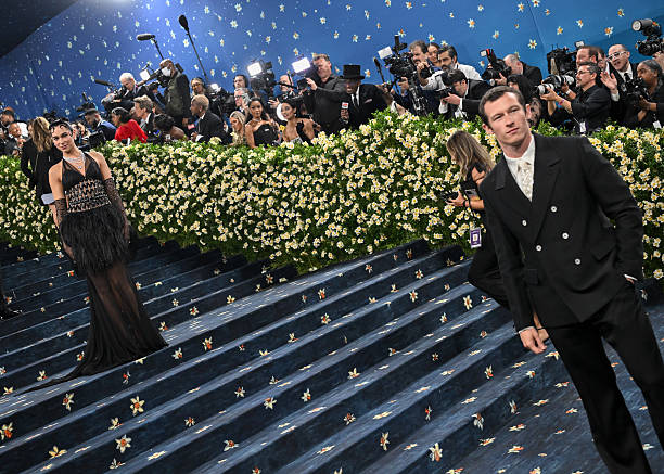 Dua Lipa Callum Turner at the 2025 Met Gala Celebr
