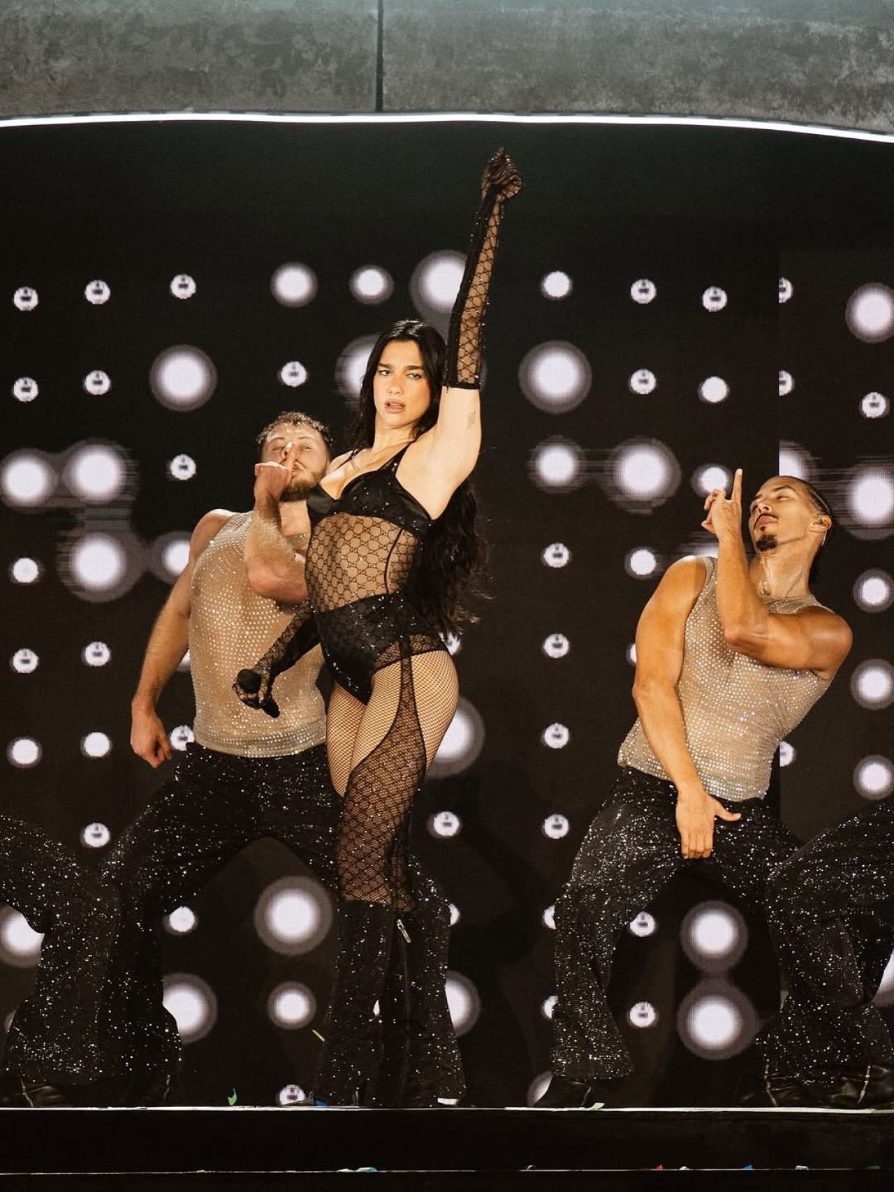 Dua Lipa in Edgy Stage Looks at River Plate Stadium – Nov 2025 (1280×1707)