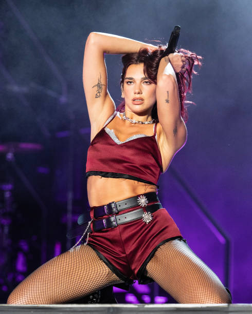 Dua Lipa performs during 2024 Austin City Limits Music Festival at Zilker Park on October 12, 2024 in Austin, Texas (490×612)