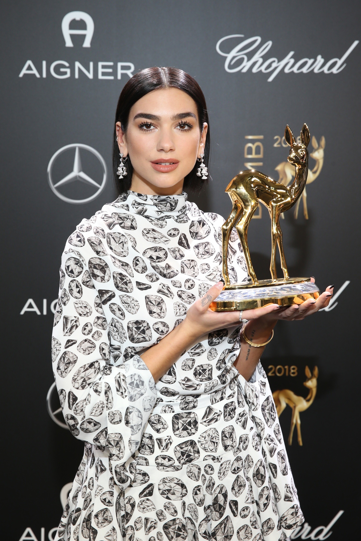 Dua Lipa (1440×2160)