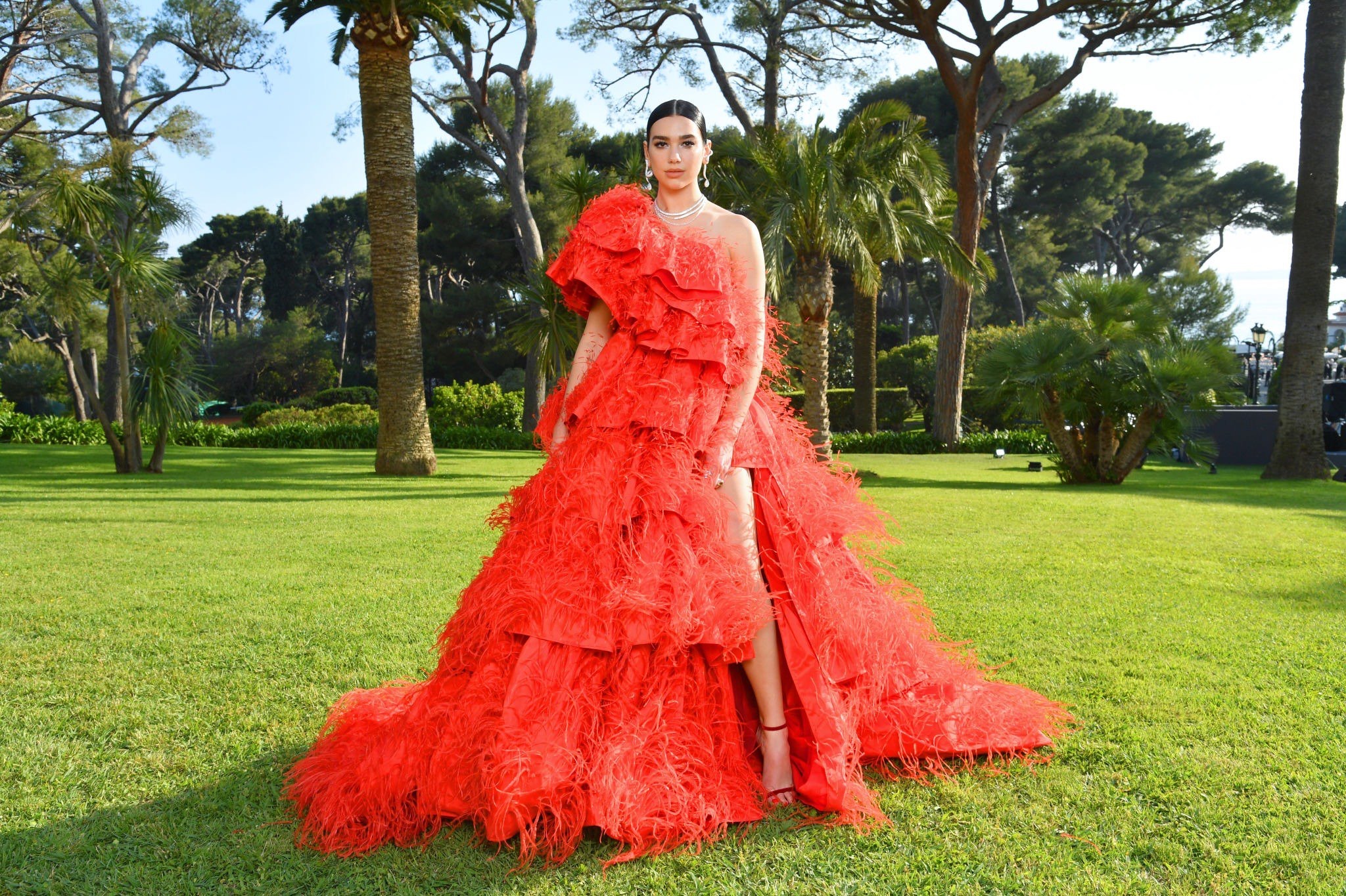 Dua Lipa (2048×1365)
