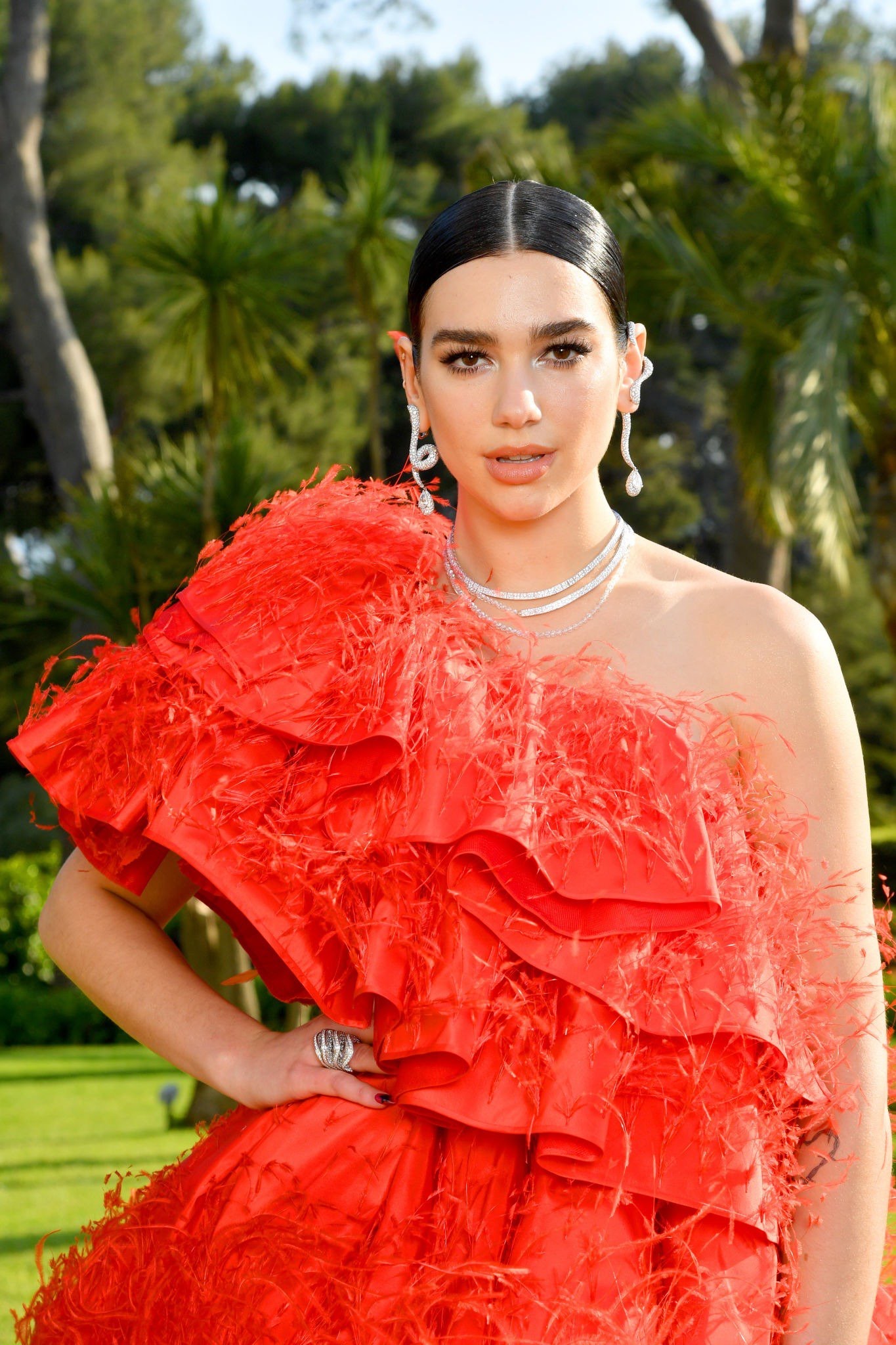 Dua Lipa (1365×2048)