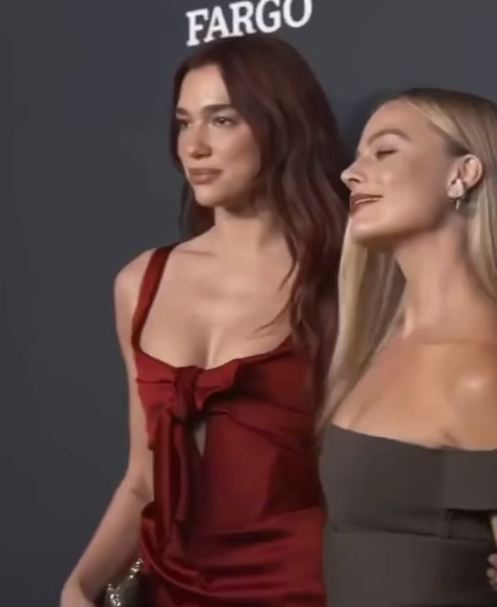 So honoured to present Margot, Tom, Josey and the whole team at @luckychap with their very deserving Producer Of The ...