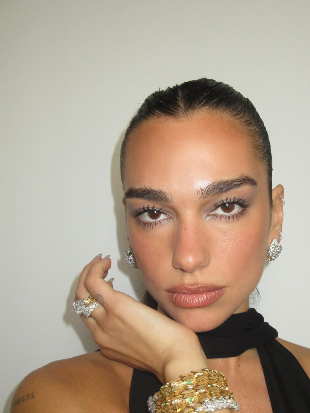Dua Lipa — frame 13/14 (1080×1440)