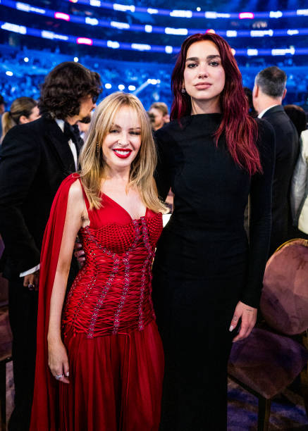 Kylie Minogue and Dua Lipa attend the 66th GRAMMY Awards on February 04, 2024 in Los Angeles, California — frame 45/80 (437×612)