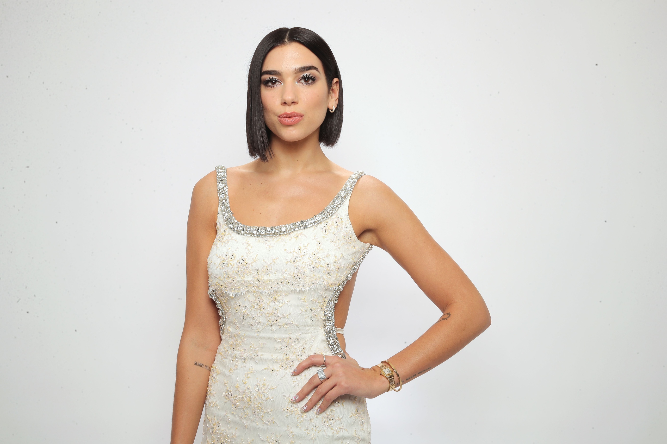 Dua Lipa (2560×1706)