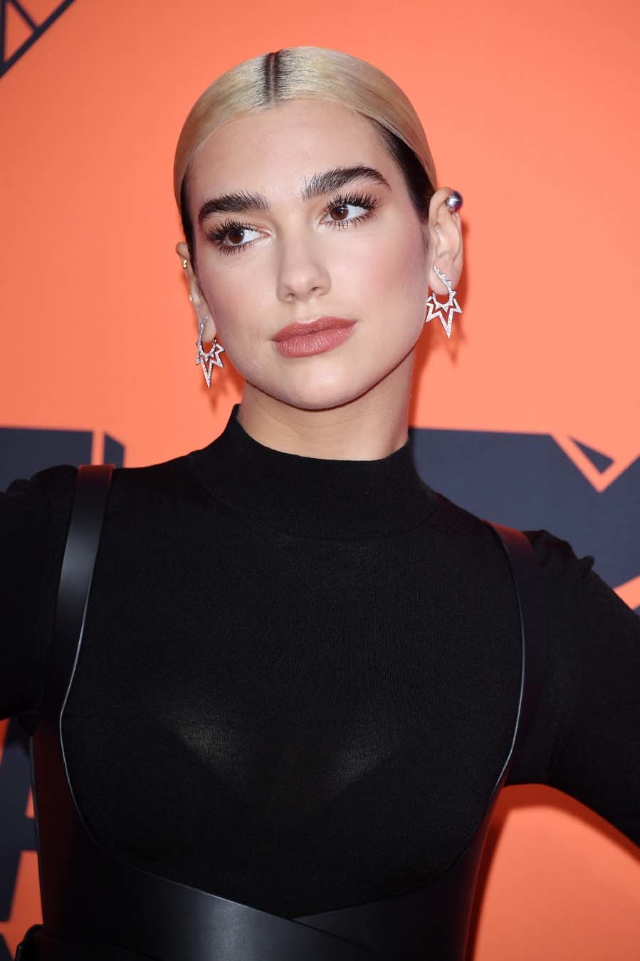 photo 8 in Dua Lipa gallery [id1188103] 2019-11-05 00:00:00 (899×1349)
